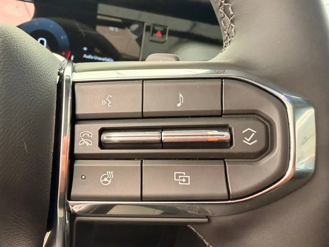 GMC Yukon снимка GMC Yukon
