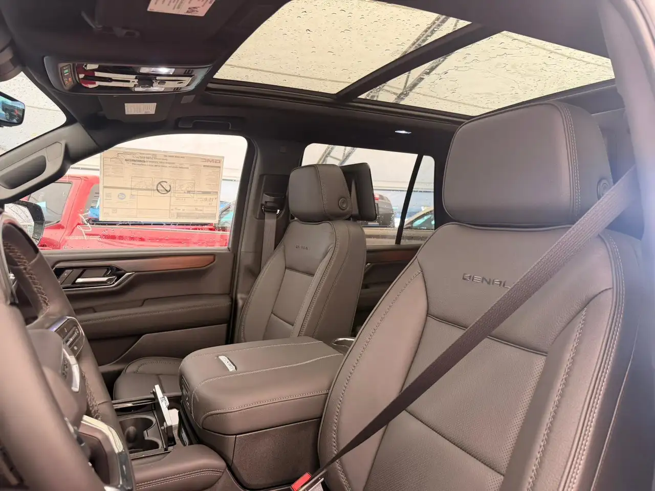 GMC Yukon снимка GMC Yukon