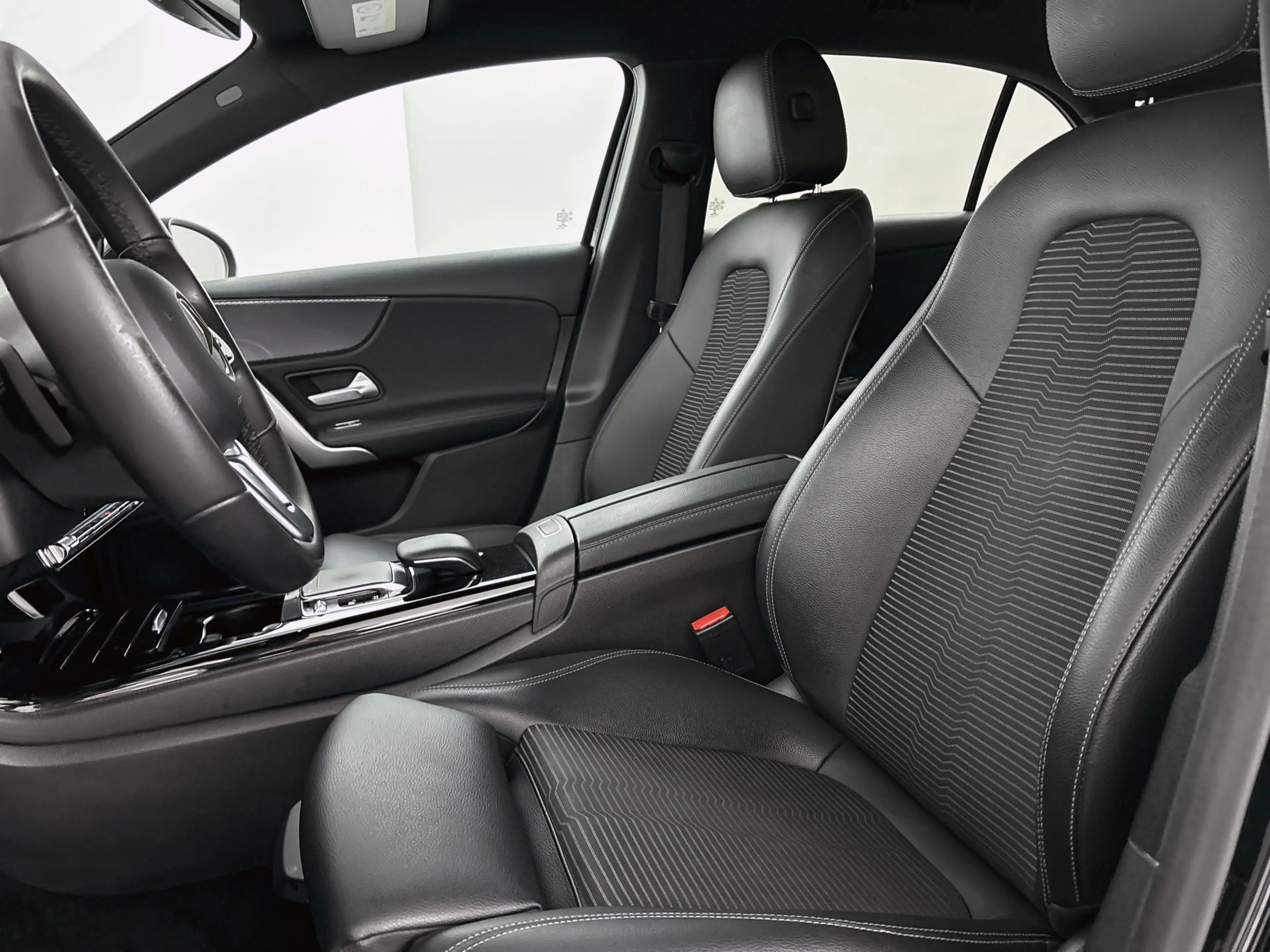 Mercedes-Benz A 200 Business Solution AMG Upgrade // TREKHAAK // CAMER — photo 4