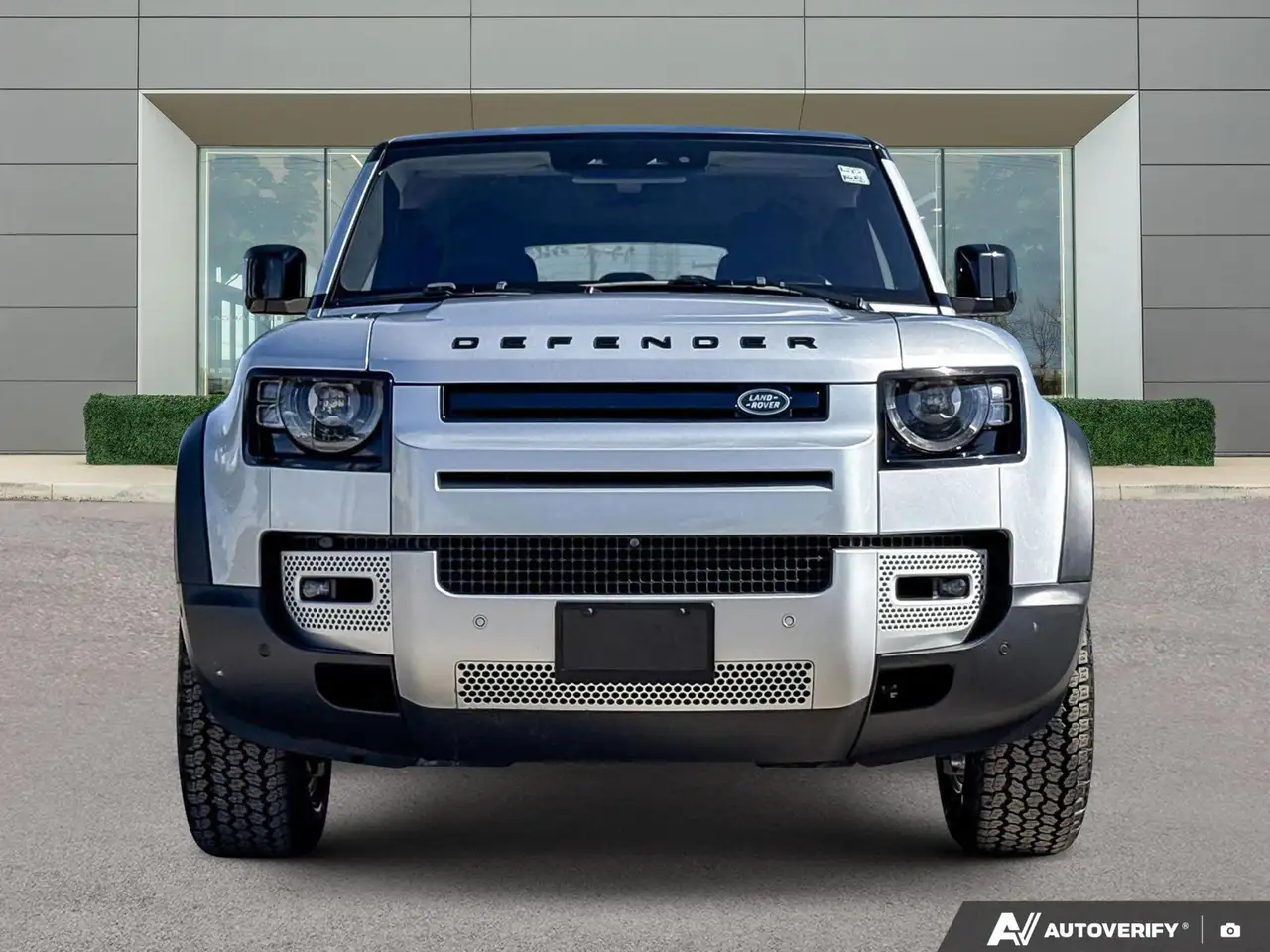 Land Rover Defender photo Land Rover Defender