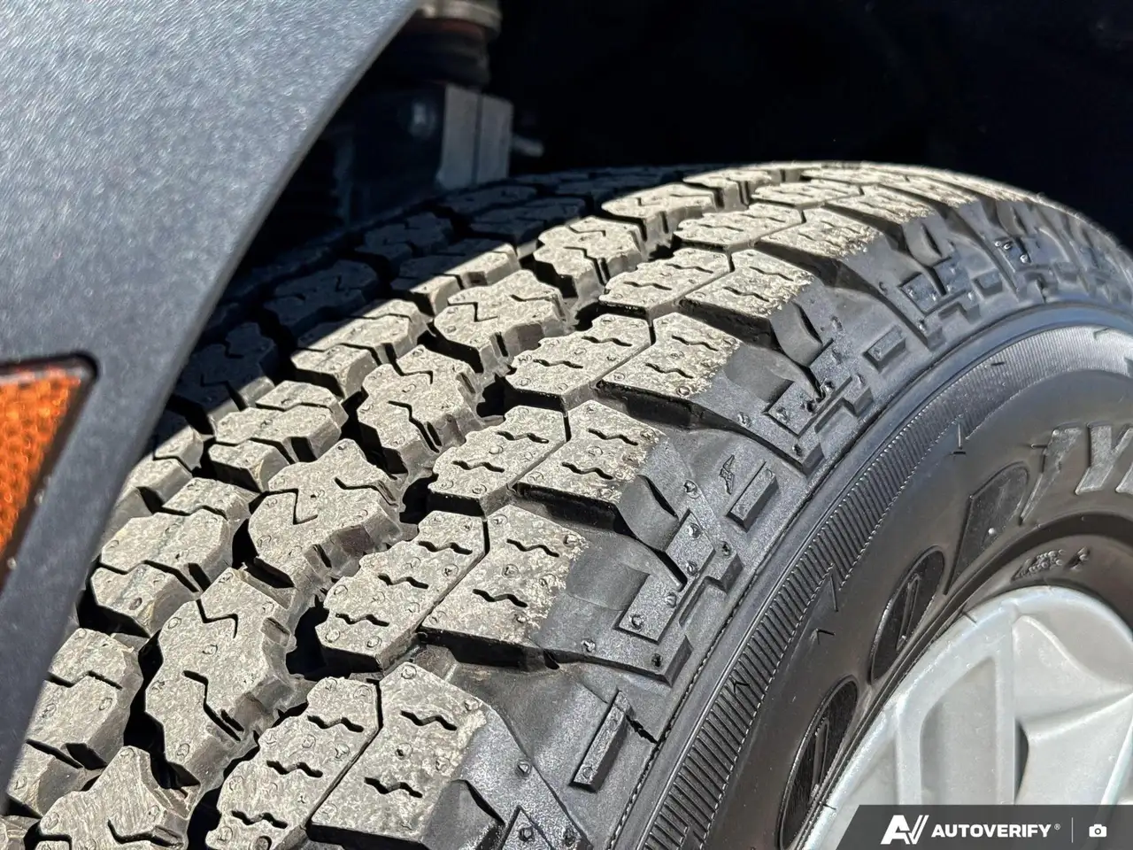 Land Rover Defender photo Land Rover Defender