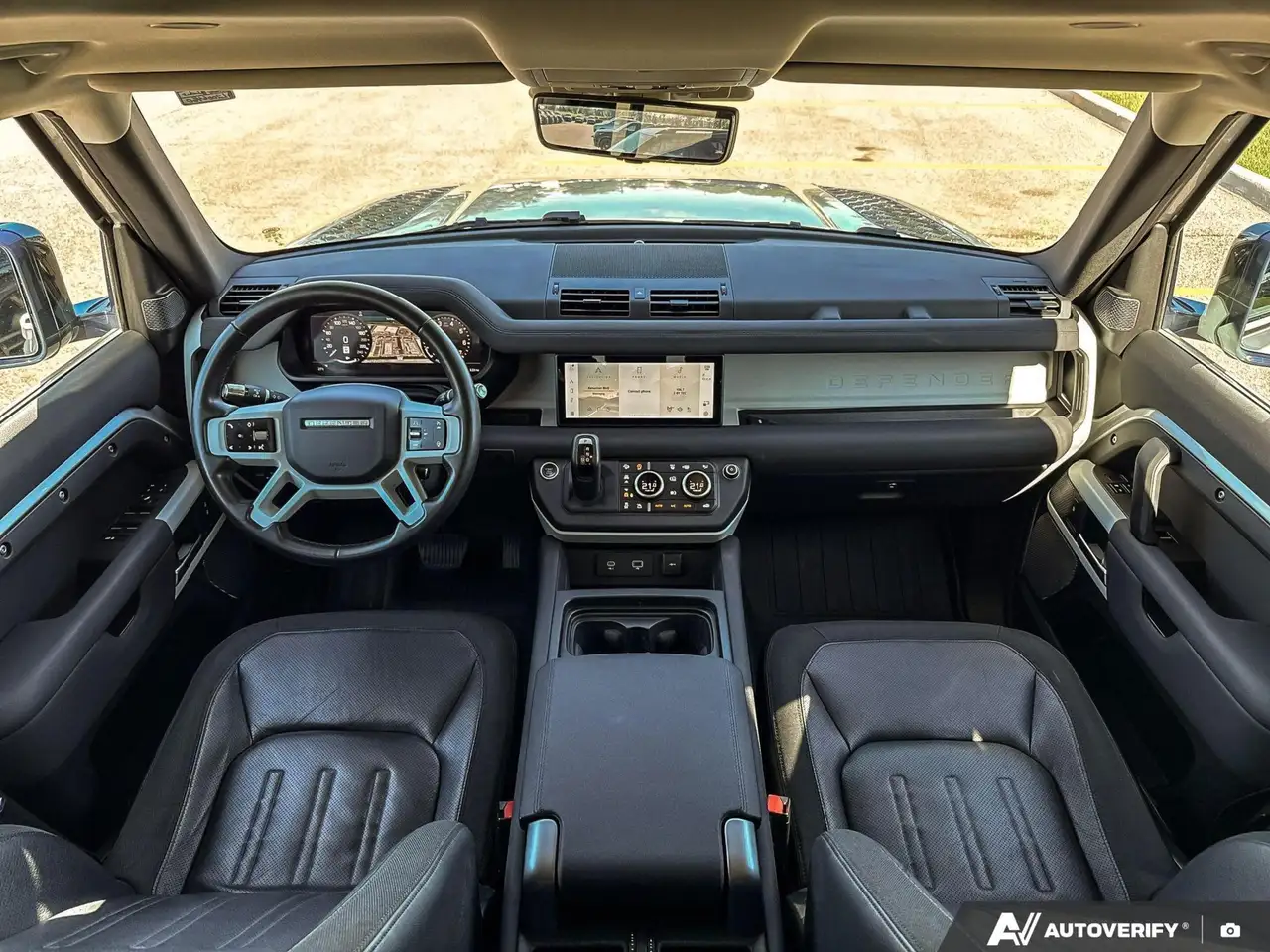 Land Rover Defender photo Land Rover Defender