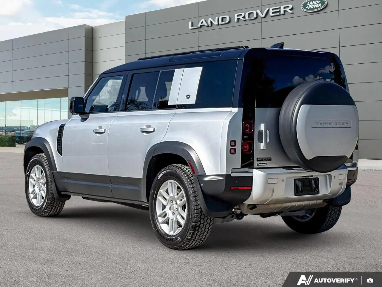 Land Rover Defender photo Land Rover Defender