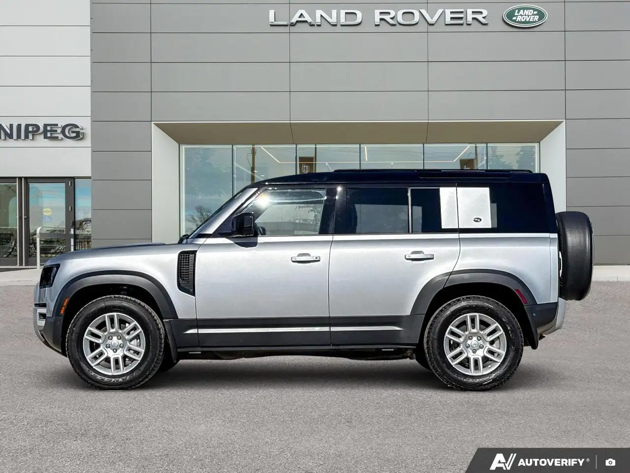 Land Rover Defender photo Land Rover Defender