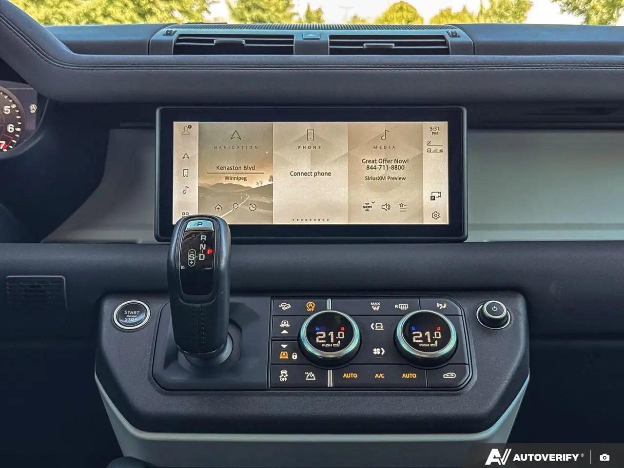 Land Rover Defender photo Land Rover Defender