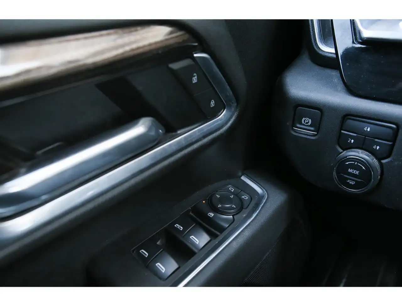 Chevrolet Silverado 2500 снимка Chevrolet Silverado 2500