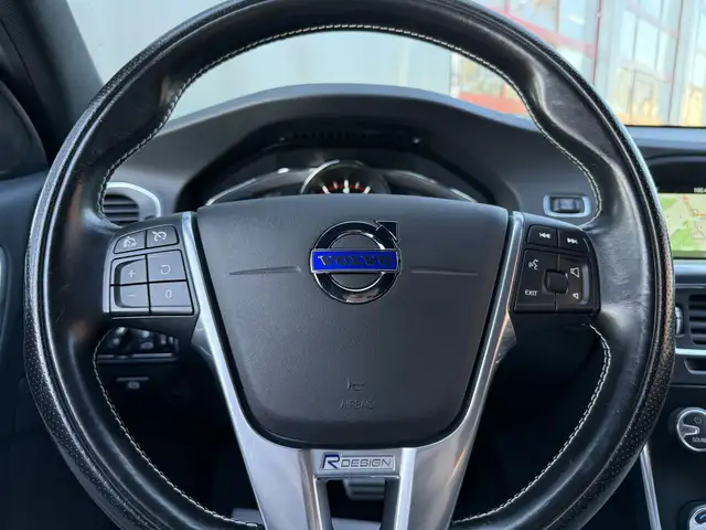 Volvo V60 view 11