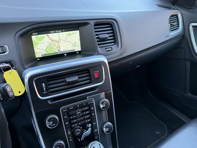 Volvo V60 view 15