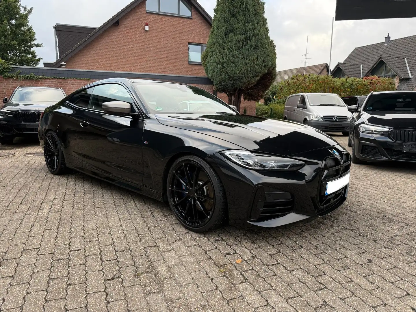 BMW M440 i Coupe  xDrive 20" LED Navi Schwarz - 2