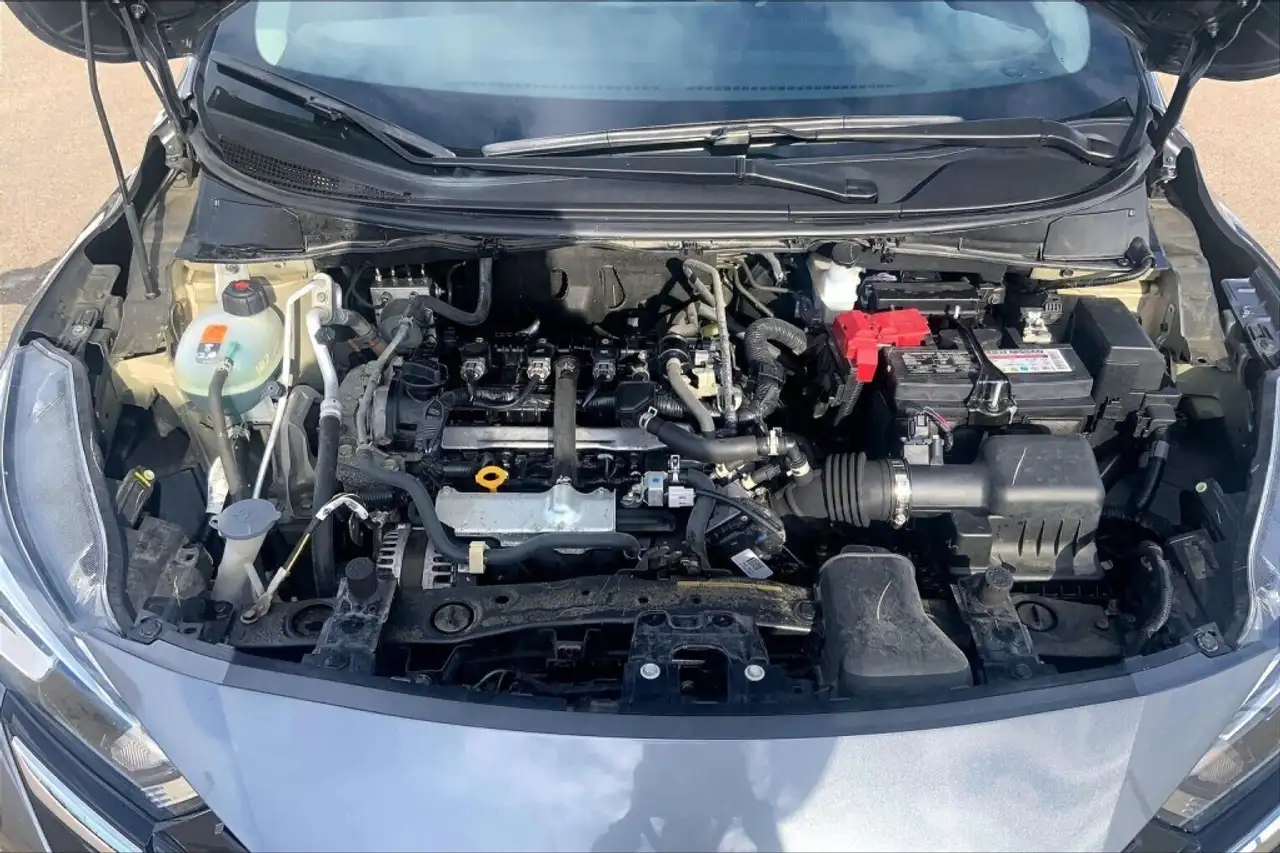 Nissan Versa снимка Nissan Versa
