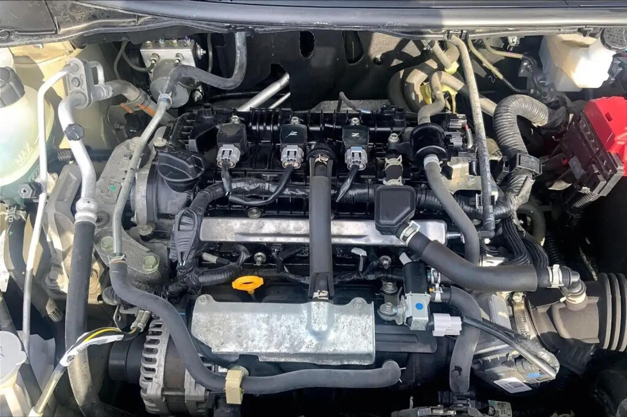 Nissan Versa снимка Nissan Versa