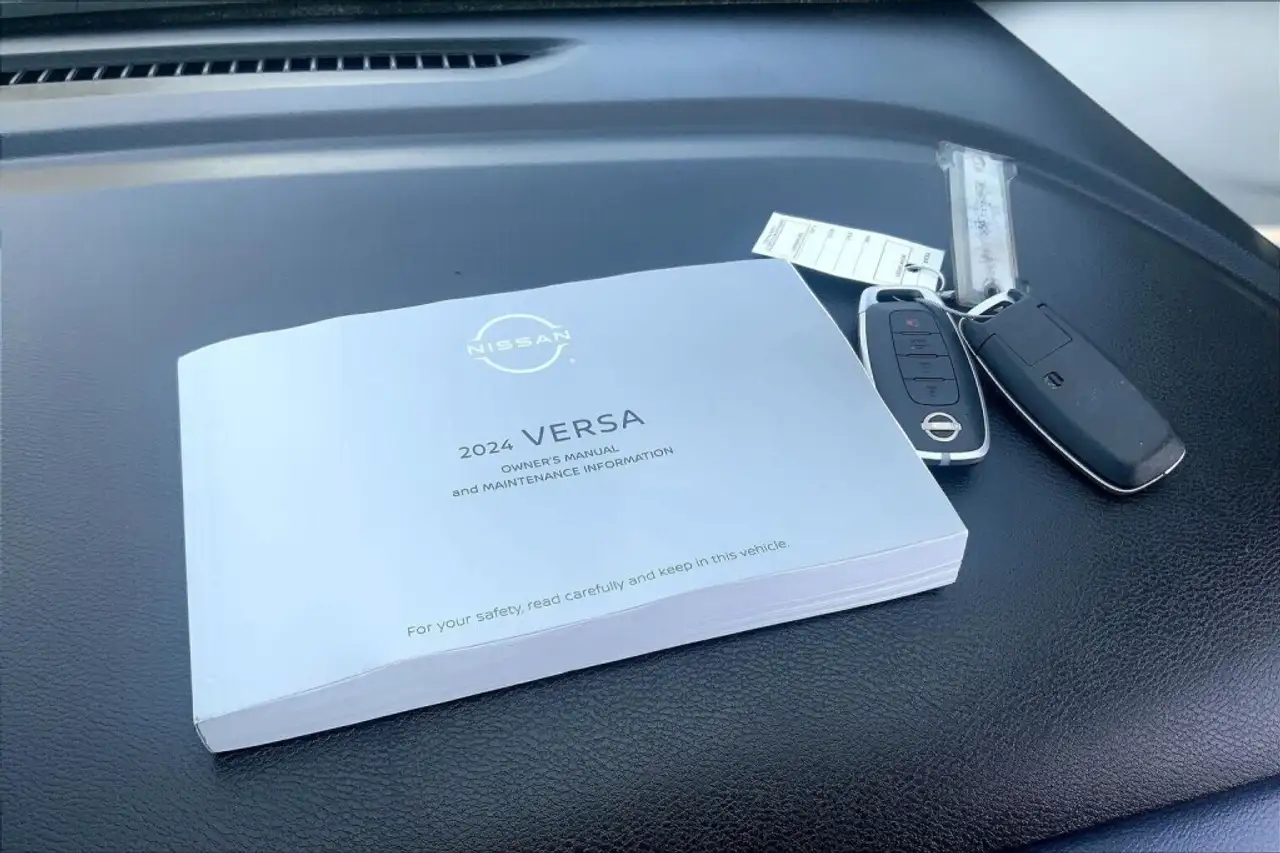 Nissan Versa снимка Nissan Versa