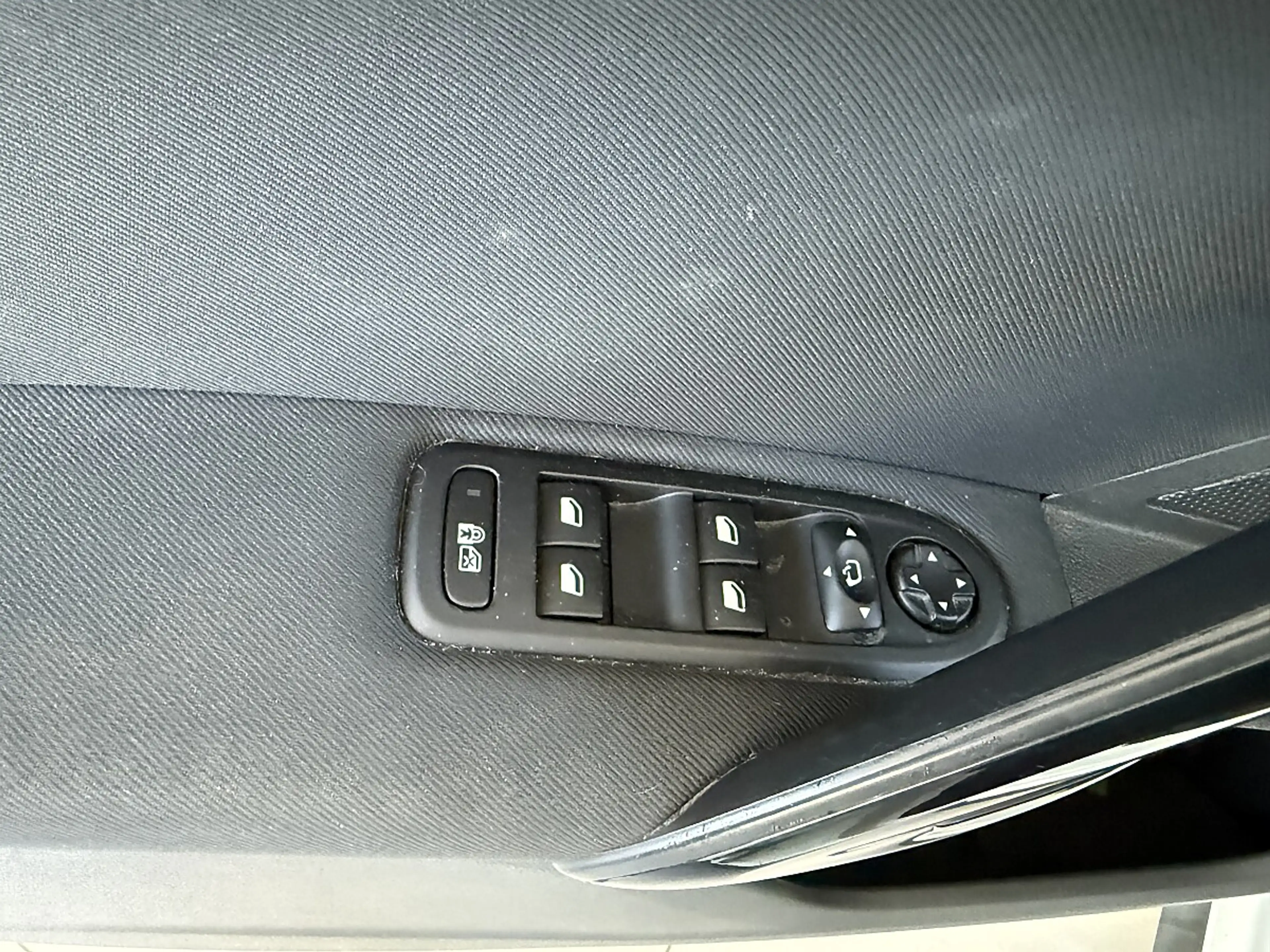 Peugeot 508 SW 2,0 HDI 140 FAP Professional Line — photo 11