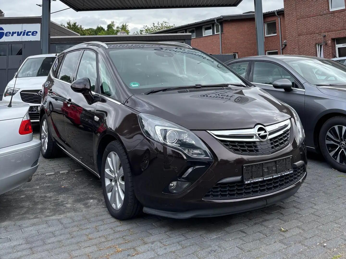 Opel Zafira Tourer Innovation Brun - 1