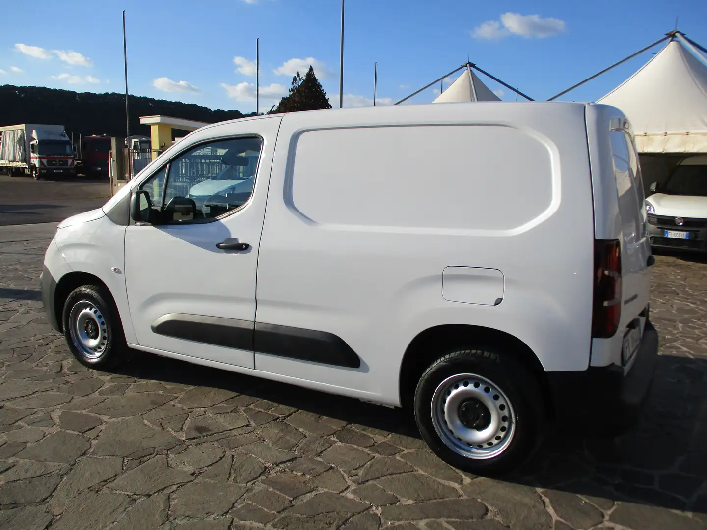 Citroen Berlingo 1.6 HDI 100CV  3 POSTI ANTERIORI Bianco - 2