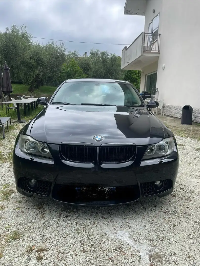 BMW 320 320d Futura - 1