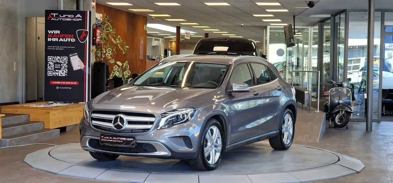 Mercedes-Benz GLA 180