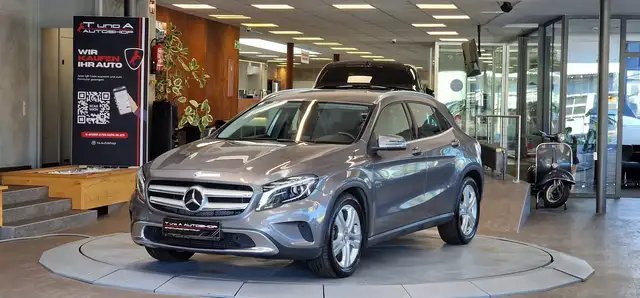 Mercedes-Benz GLA 180 CDI 1-Hand *Navi*Dachreling*18Zoll*Bi-Xenon*