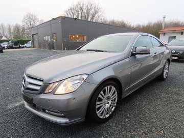 E 220 CDI DPF Coupe BlueEFFICIENCY Elegance