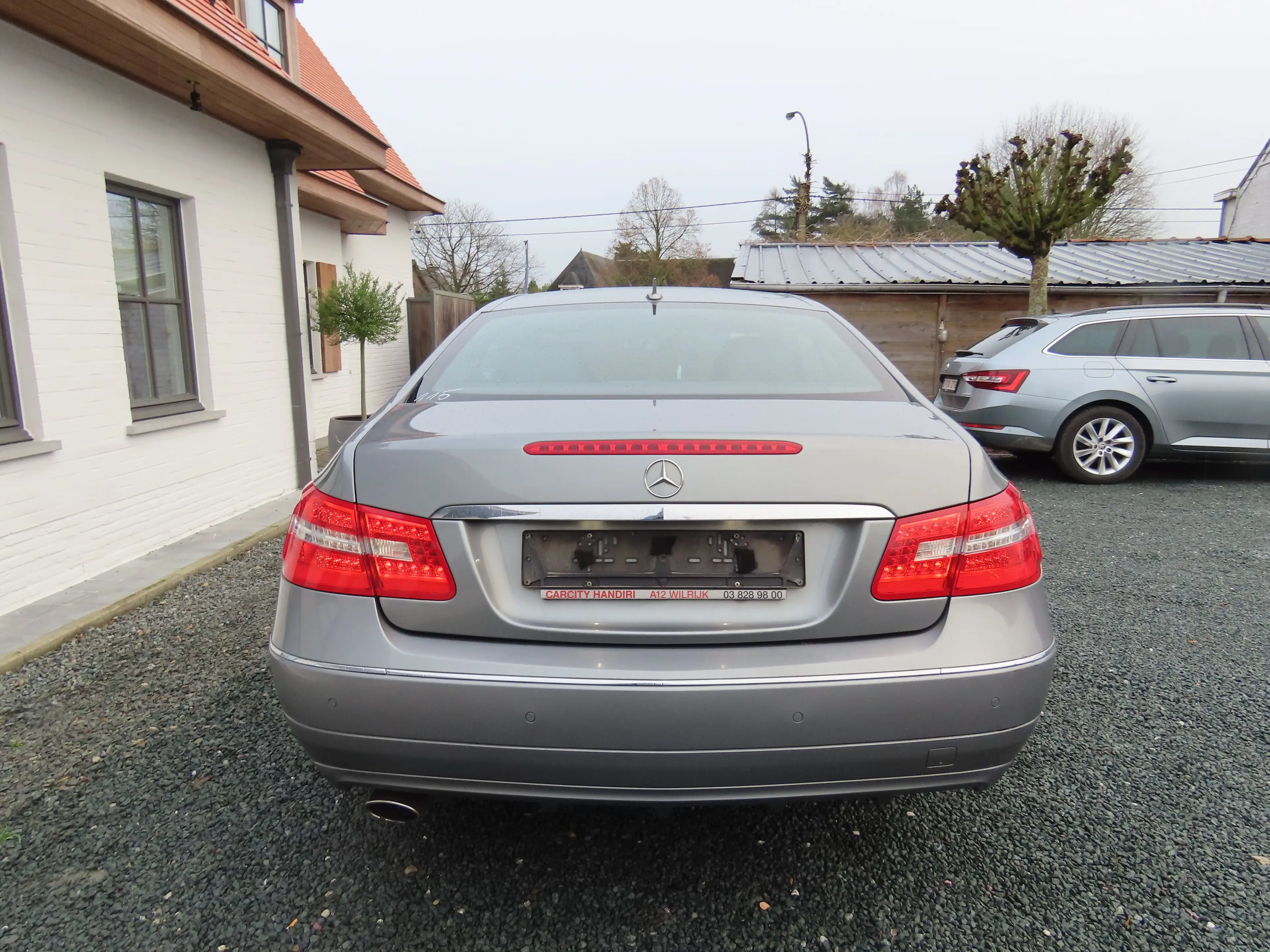 Mercedes-Benz E 220 E 220 CDI DPF Coupe BlueEFFICIENCY Elegance — photo 9
