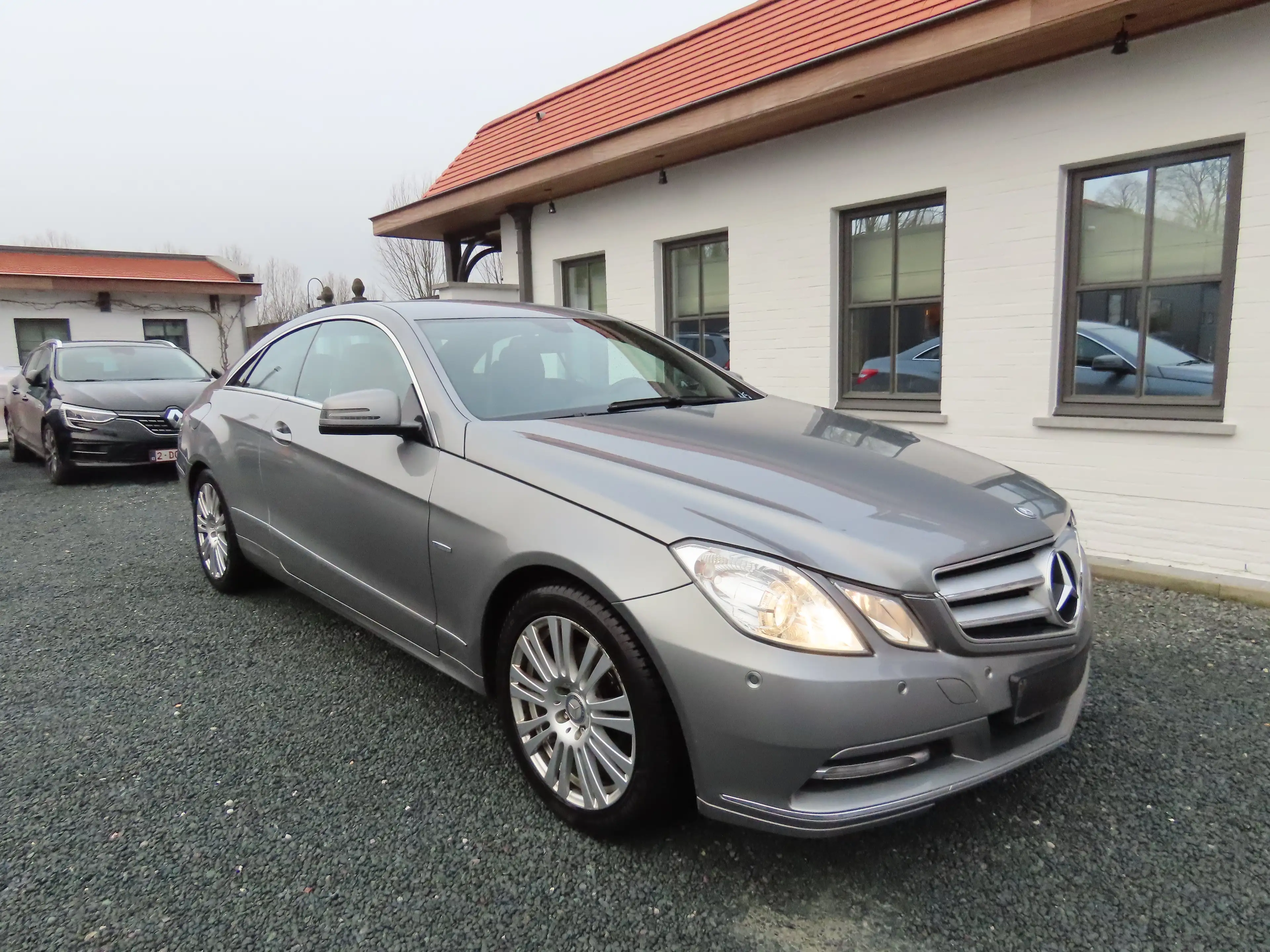 Mercedes-Benz E 220 E 220 CDI DPF Coupe BlueEFFICIENCY Elegance — photo 7
