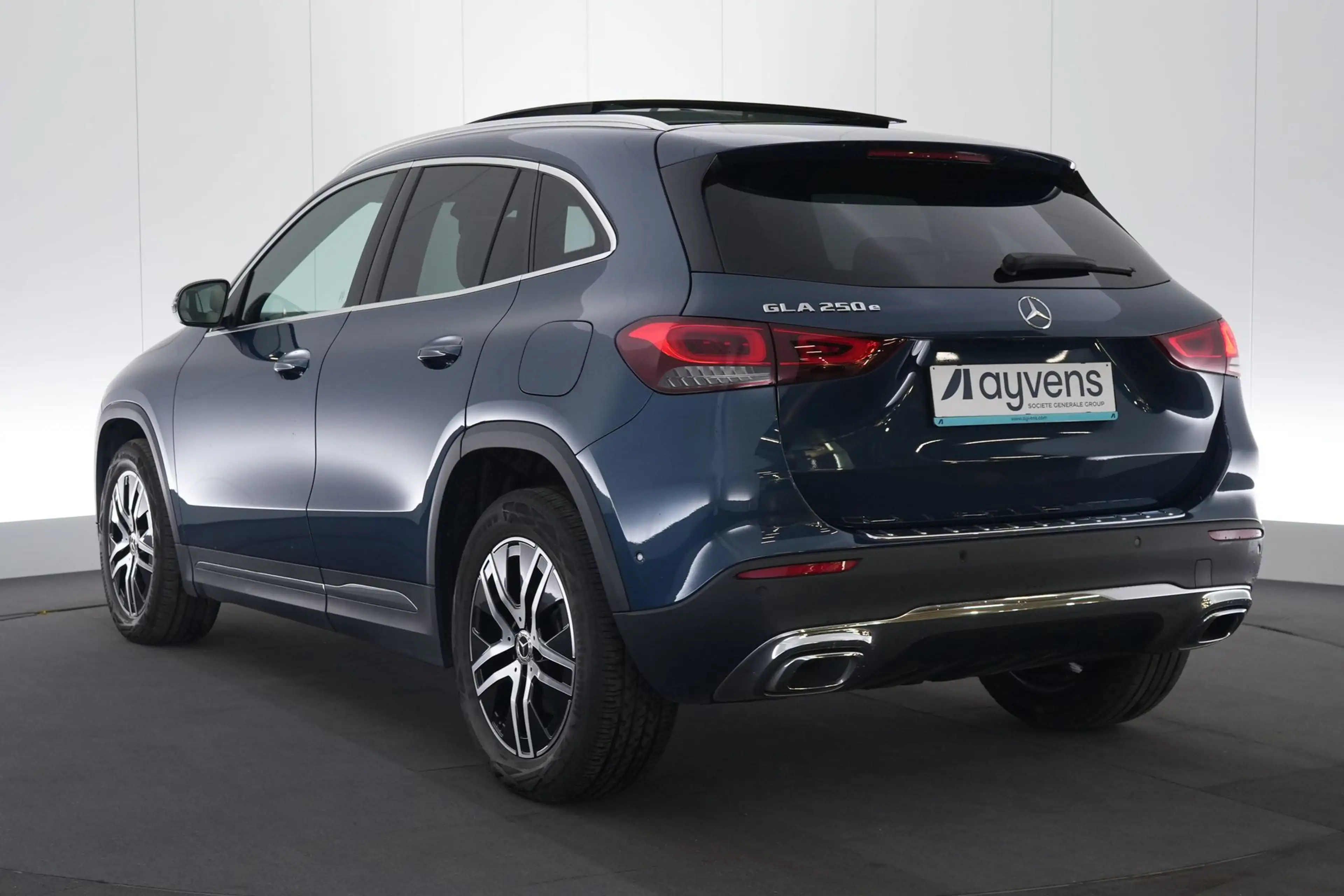 Mercedes-Benz GLA 250 Class 250e PHEV Business Solution Luxury LEDER/CUI — photo 9