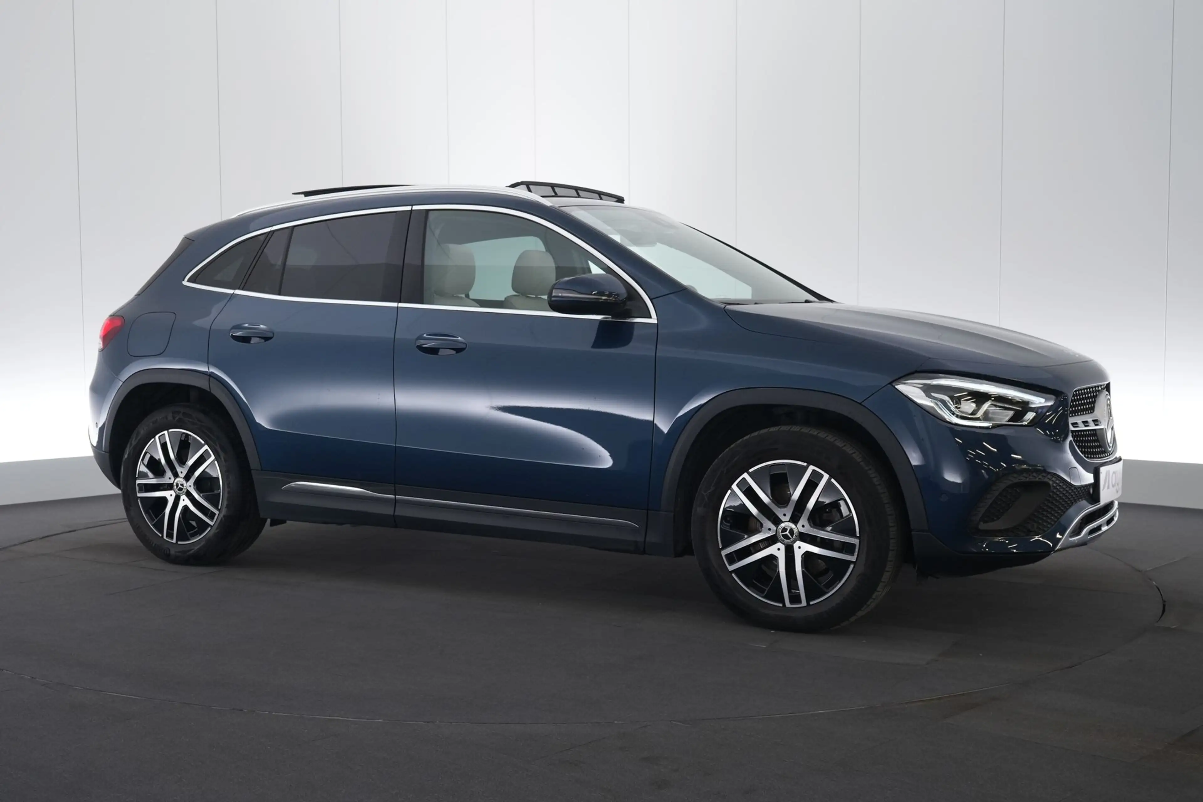 Mercedes-Benz GLA 250 Class 250e PHEV Business Solution Luxury LEDER/CUI — photo 4