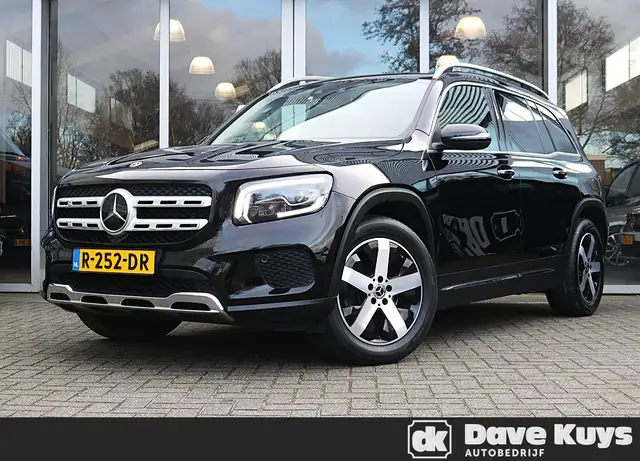 Mercedes-Benz GLB 250 4M Panoramadak | Distronic | Trekhaak