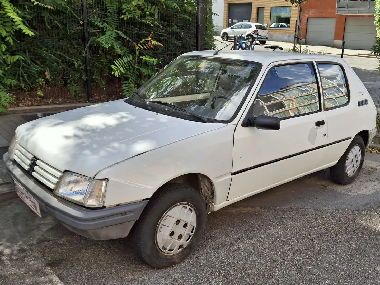 Peugeot 205 1100cm³ Wit - 1