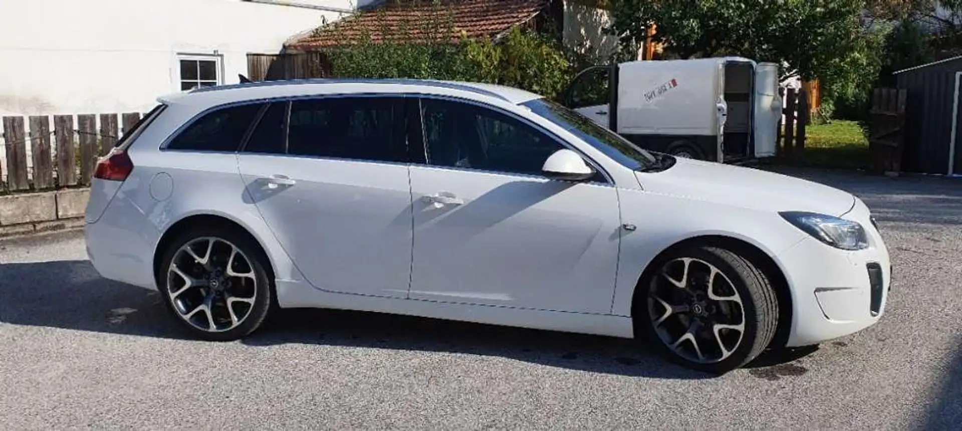 Opel Insignia Insignia ST 2,8 V6 Turbo OPC Allrad OPC Weiß - 2