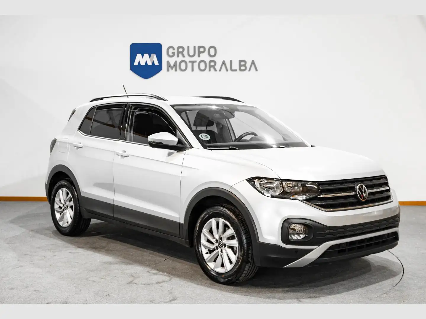 Volkswagen T-Cross 1.0 TSI Advance 81kW Argento - 1