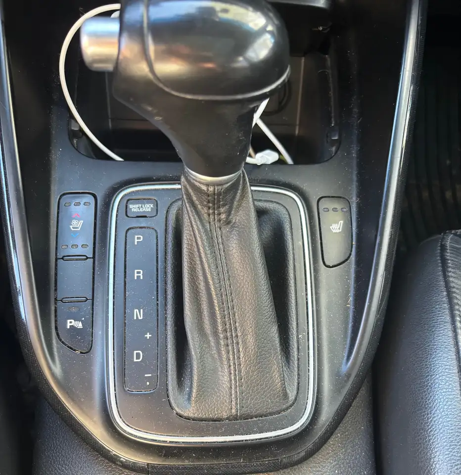 Kia Rondo снимка Kia Rondo