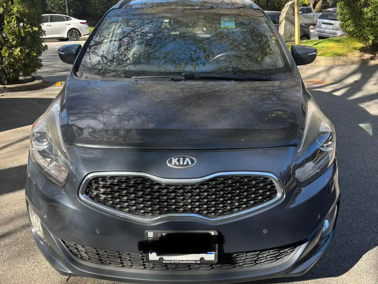 Kia Rondo снимка Kia Rondo