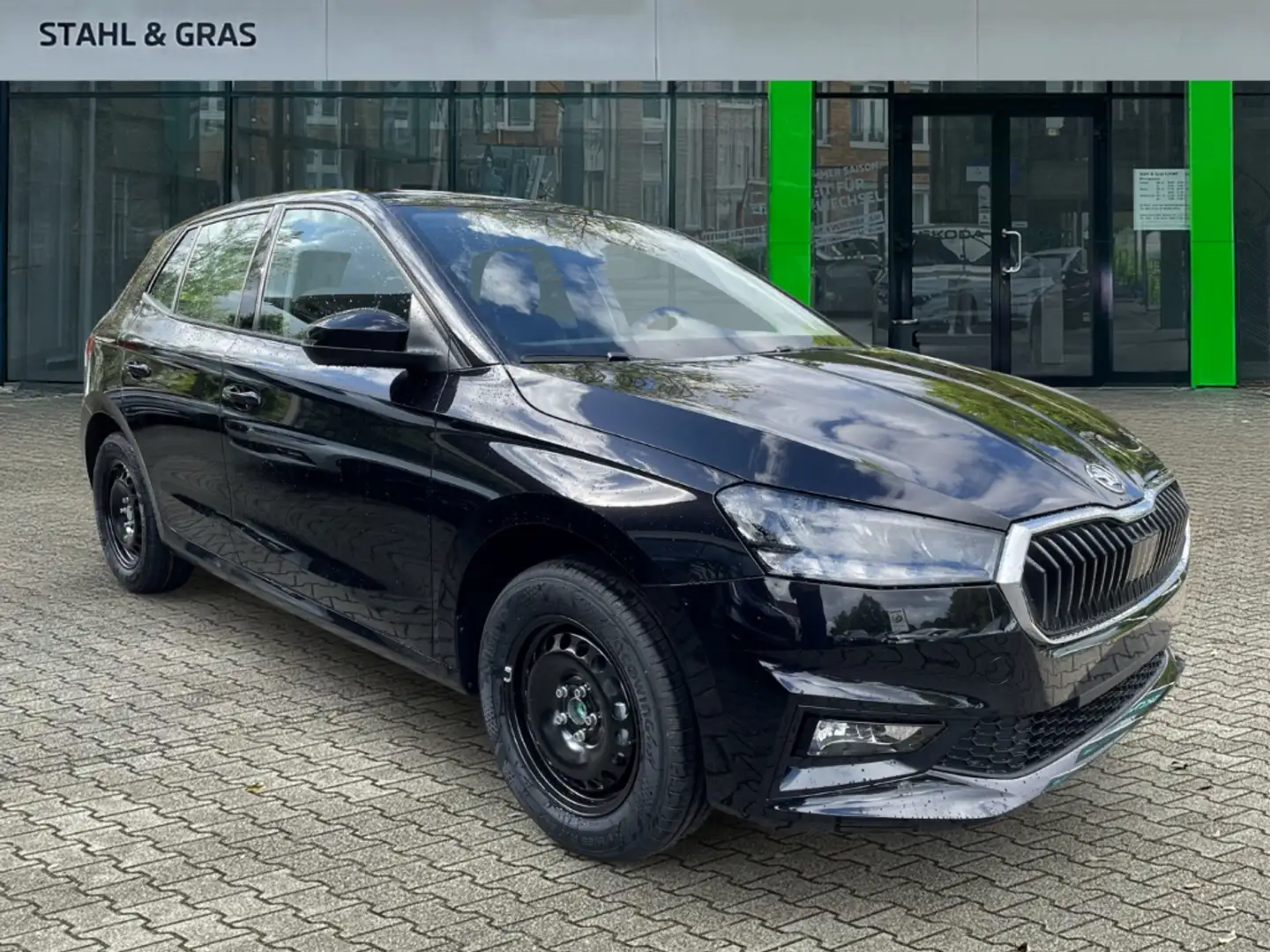 Skoda Fabia Essence 1,0 TSI 70 kW 5-Gang-Schaltgetrieb LED Spe Schwarz - 1