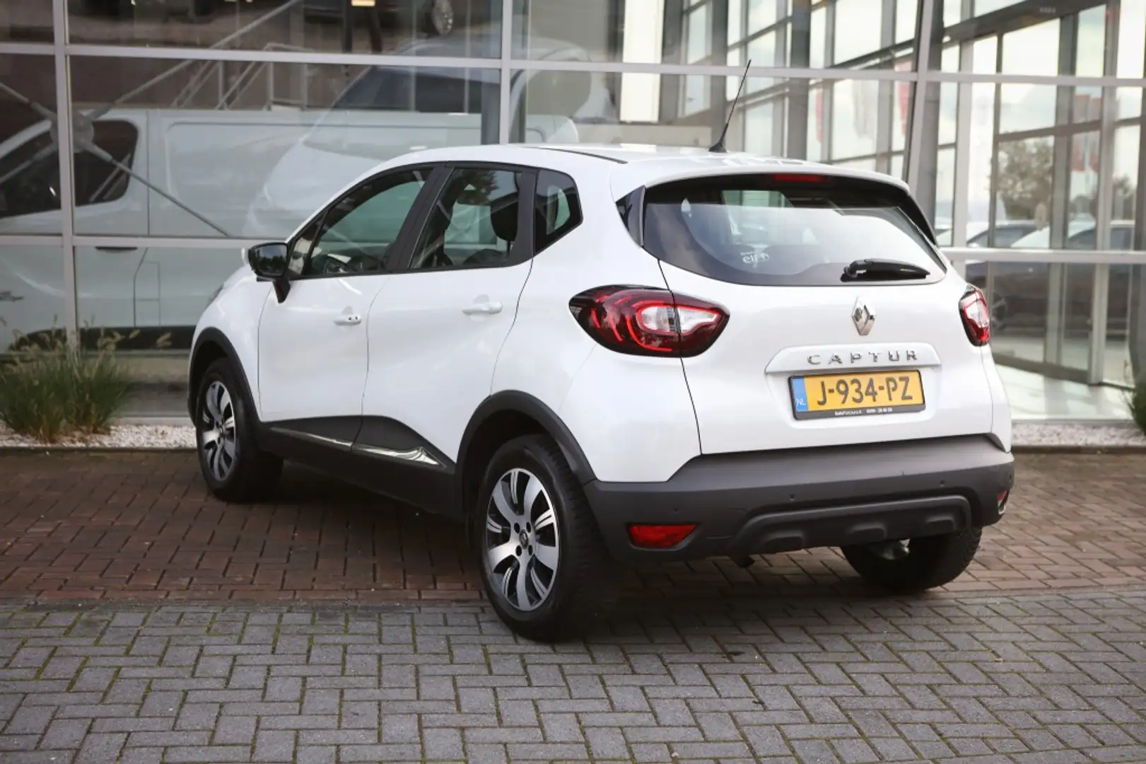 Renault Captur 0.9 TCe Limited | Stoelverwarming | Navi | Cruise Wit - 2