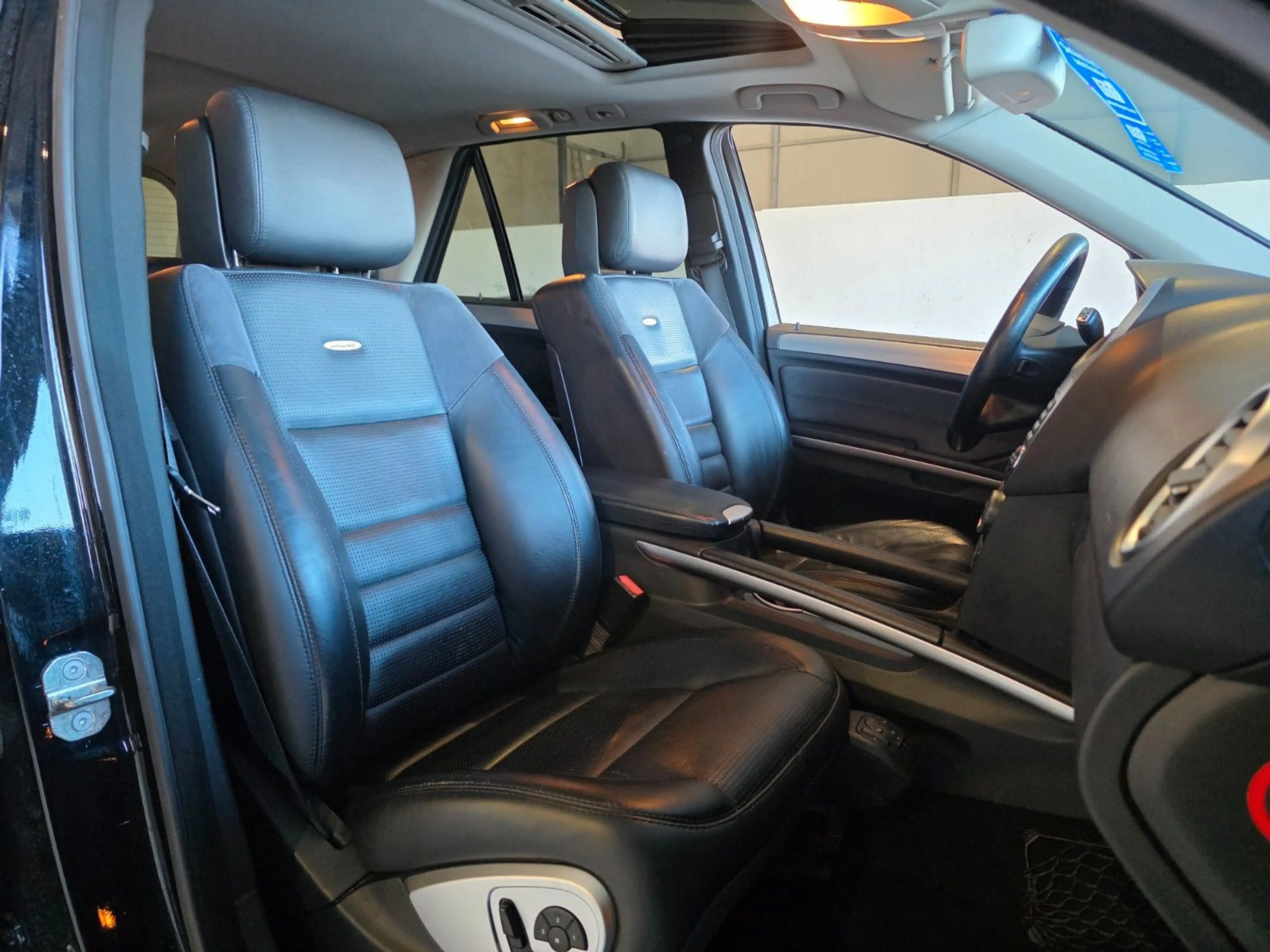 Mercedes-Benz ML 63 AMG ML 63 V8 AMG 4Matic|MEMORY|TV|HARMAN/KARDON|RFK — photo 10
