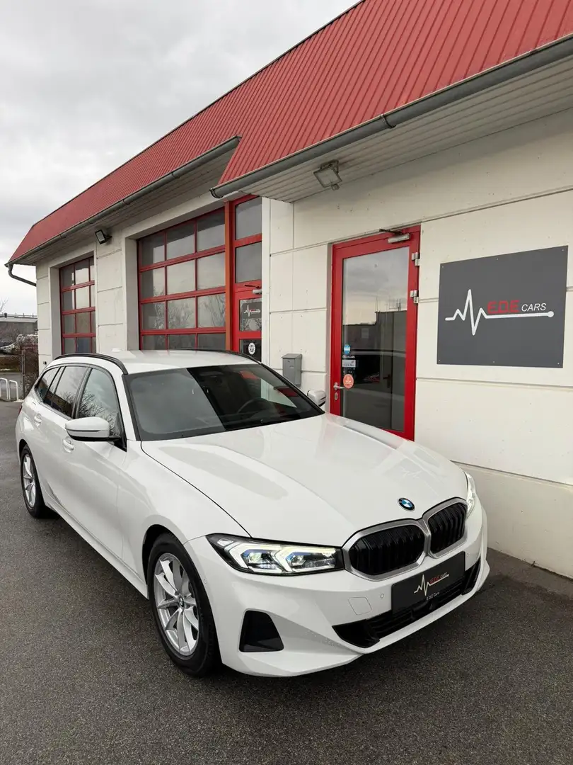 BMW 320 320d Touring Aut. Weiß - 1