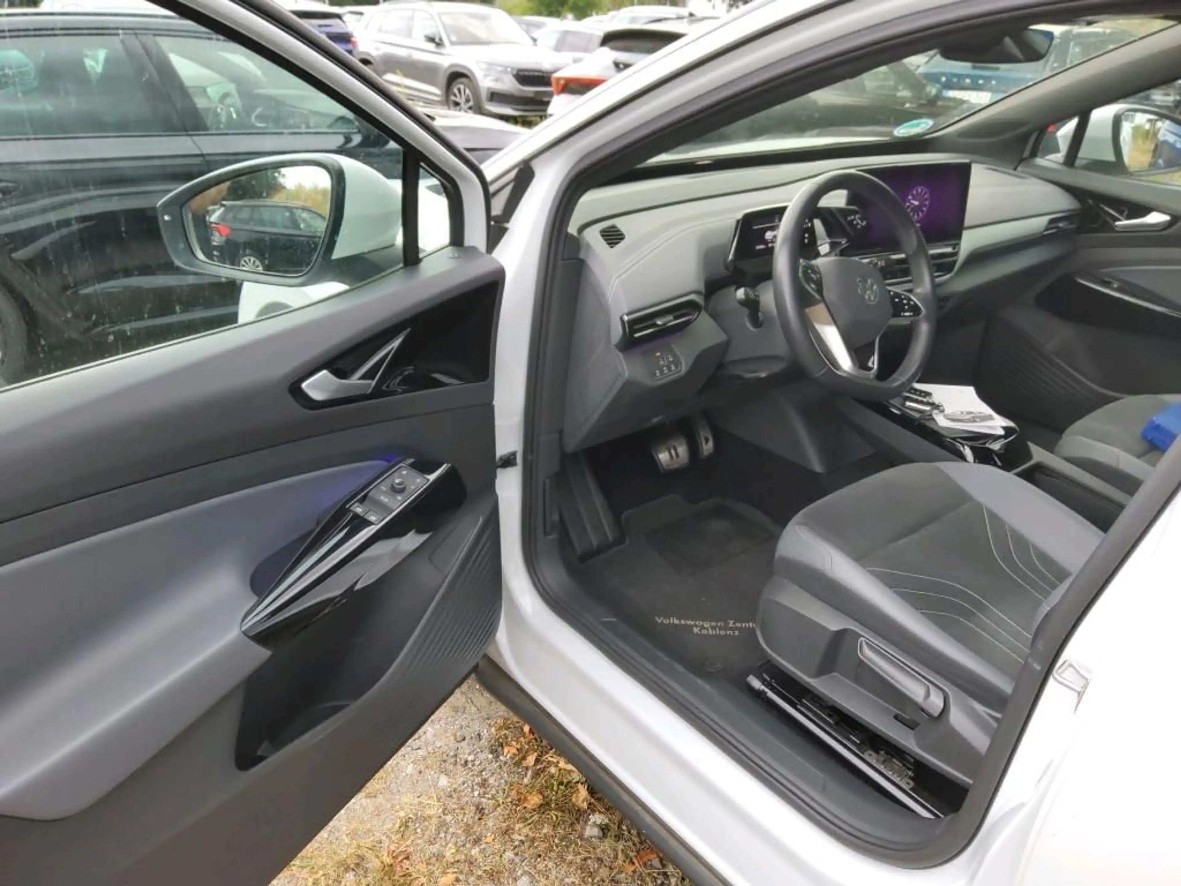 Volkswagen ID.5 Pro 82/77 kWh LED Rfk ACC SHZ Keyless — photo 6