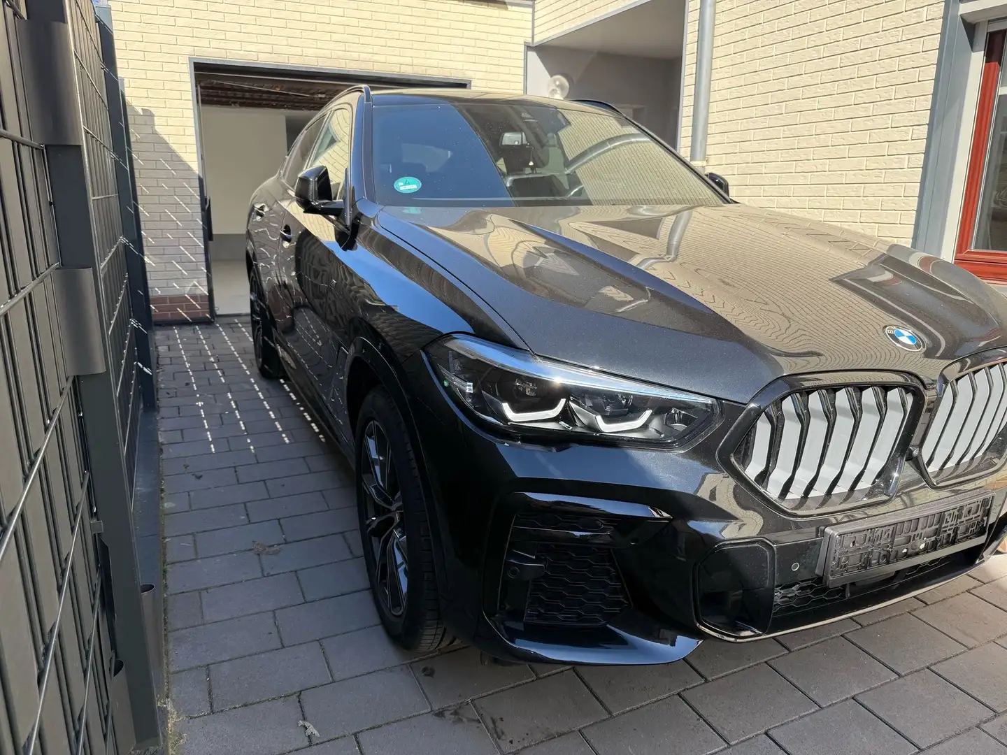 BMW X6 xDrive 30 d M Sport Schwarz - 2