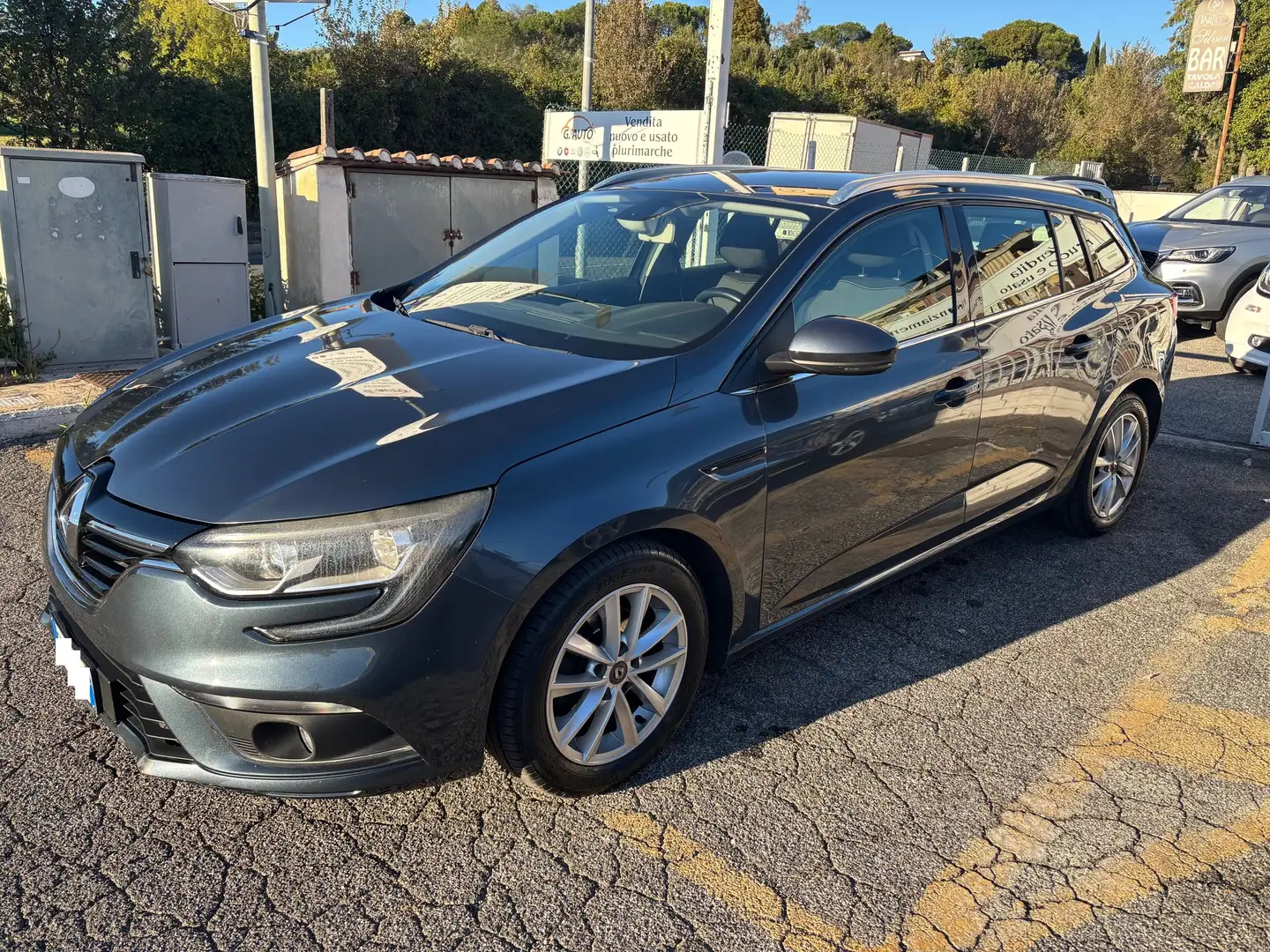 Renault Megane Megane Sporter 1.5 dci  110c edc NAVI SENSORI PARK Gris - 2