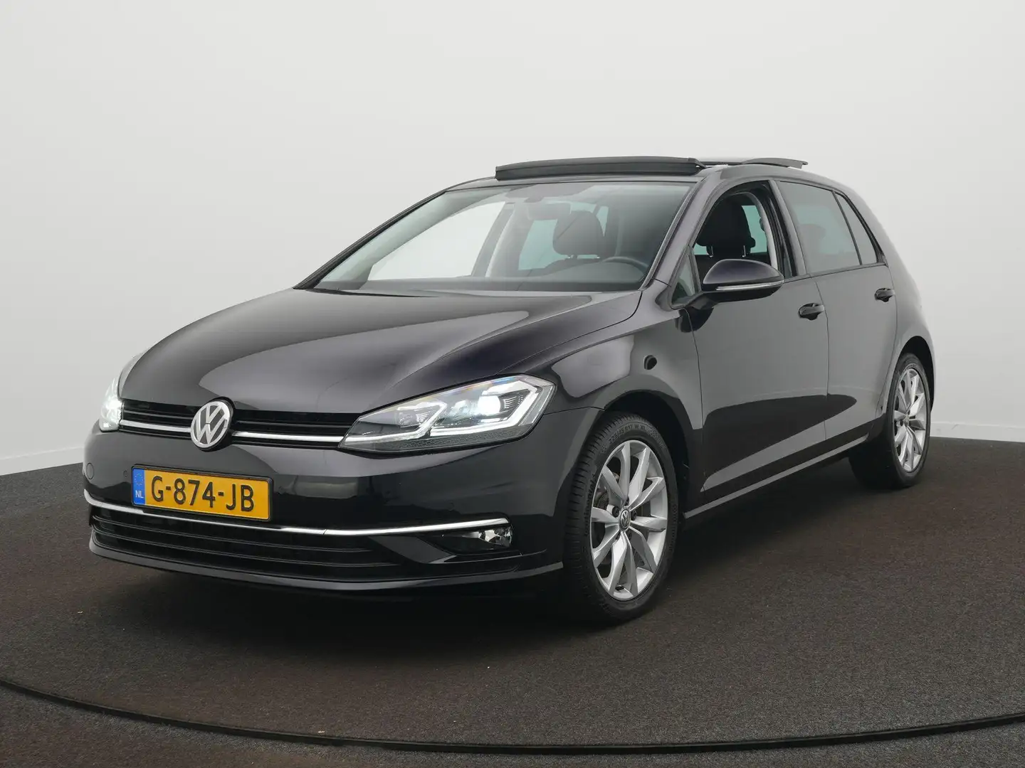 Volkswagen Golf 1.0 TSI Highline / Panodak / Camera / Virtual Negro - 1