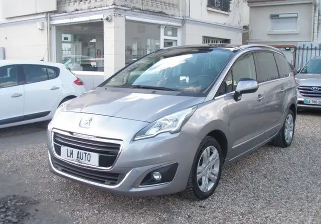 Peugeot 5008 (2) 1.6 BLUEHDI 120 S&S ALLURE 7PL
