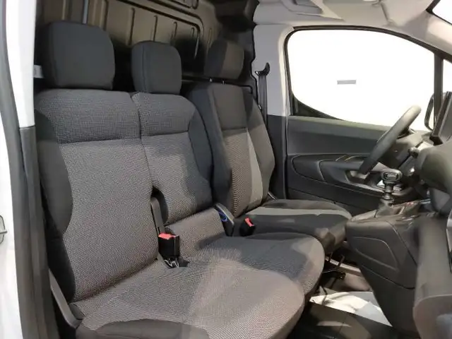 Peugeot Partner view 9