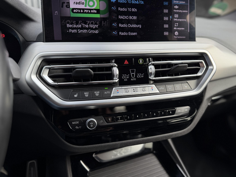 BMW X3 xDrive30e High Executive M-Sport 292pk | H&K | HUD — photo 30