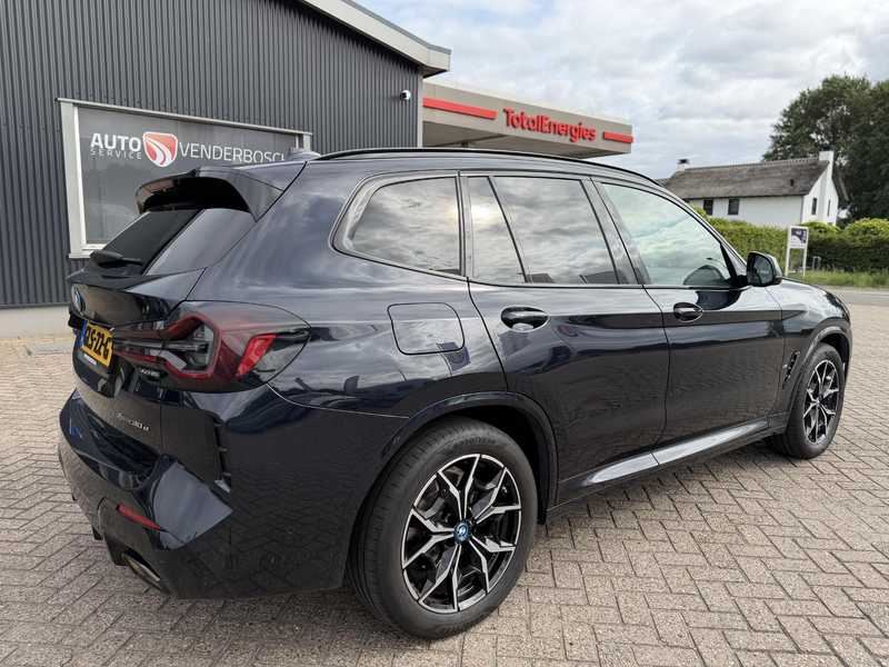BMW X3 xDrive30e High Executive M-Sport 292pk | H&K | HUD — photo 25