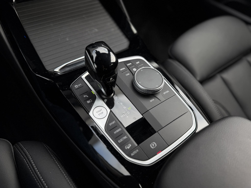 BMW X3 xDrive30e High Executive M-Sport 292pk | H&K | HUD — photo 21