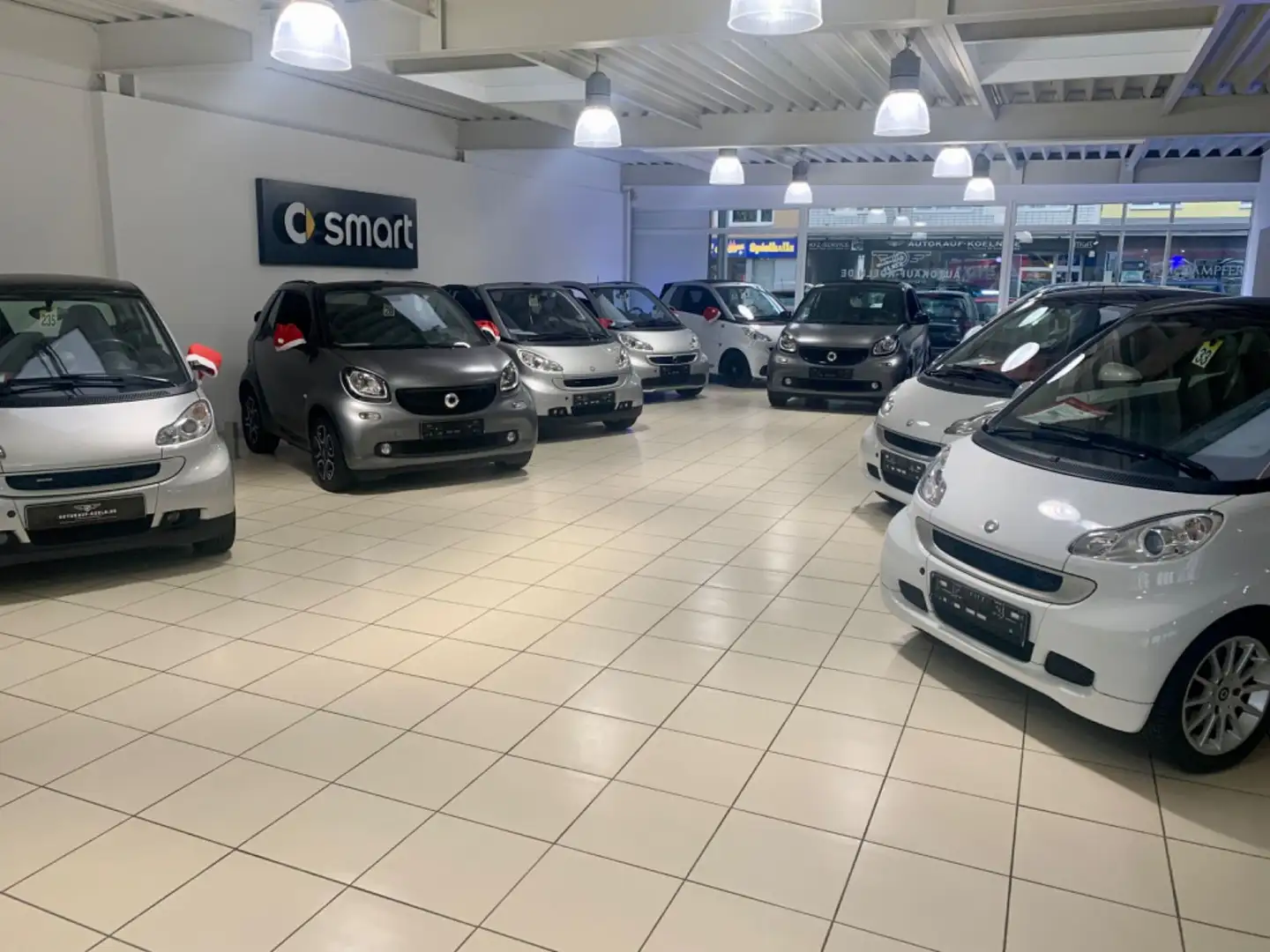 smart forTwo fortwo coupe Puer/AT-Motor m.Garantie Weiß - 1