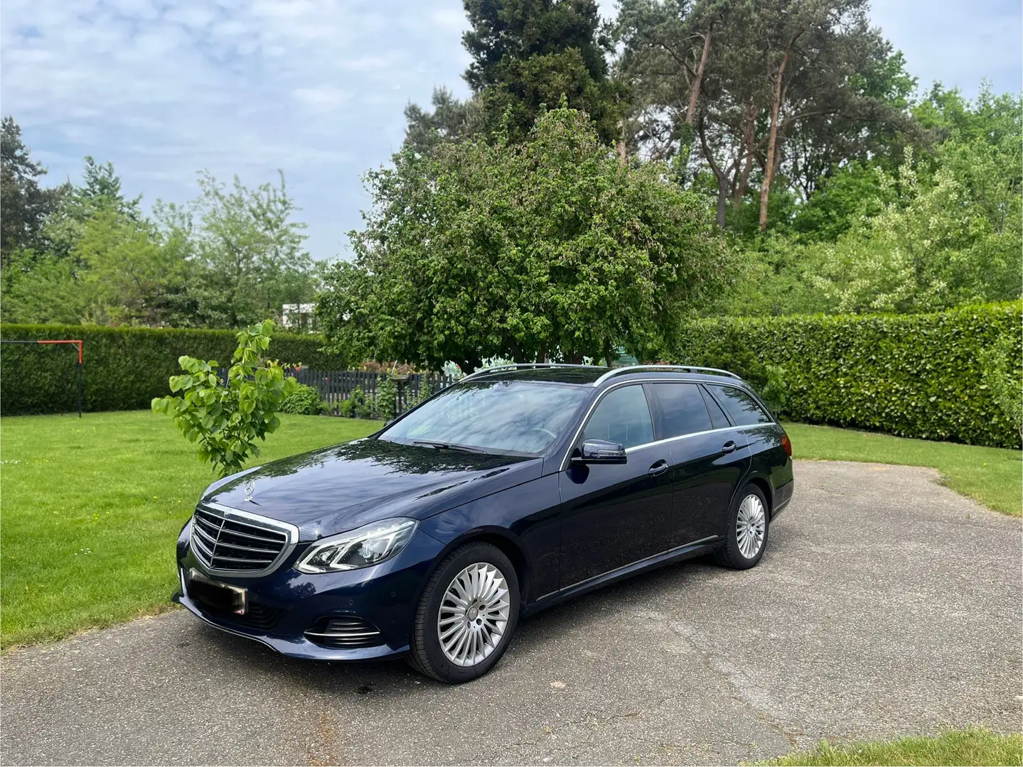 Mercedes-Benz E 350 T BlueTEC 4Matic 7G-TRONIC Elegance - 1