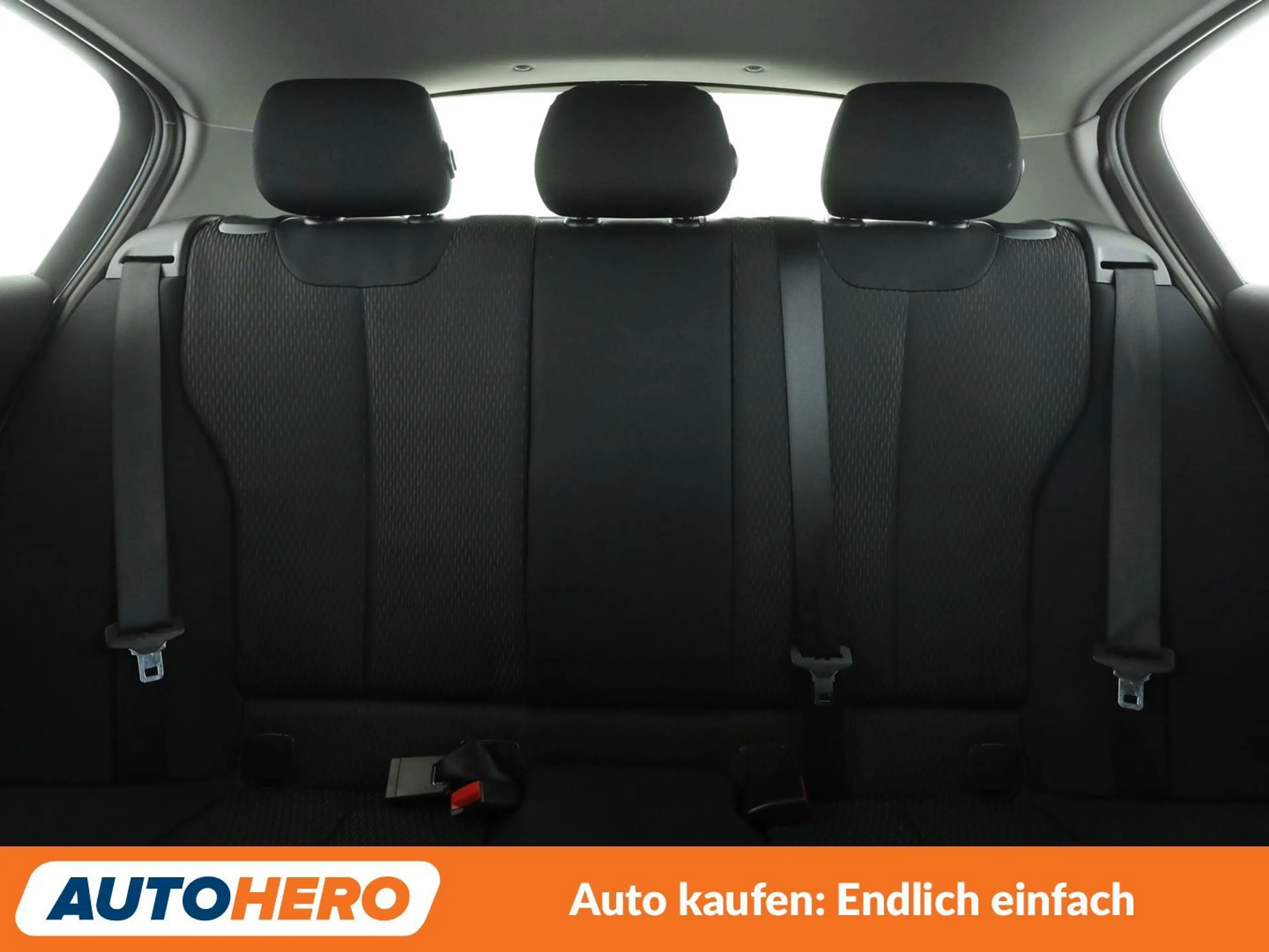 BMW 125 125i Aut.*NAVI*XENON*TEMPO*PDC*KLIMA*SHZ*ALU* — photo 14