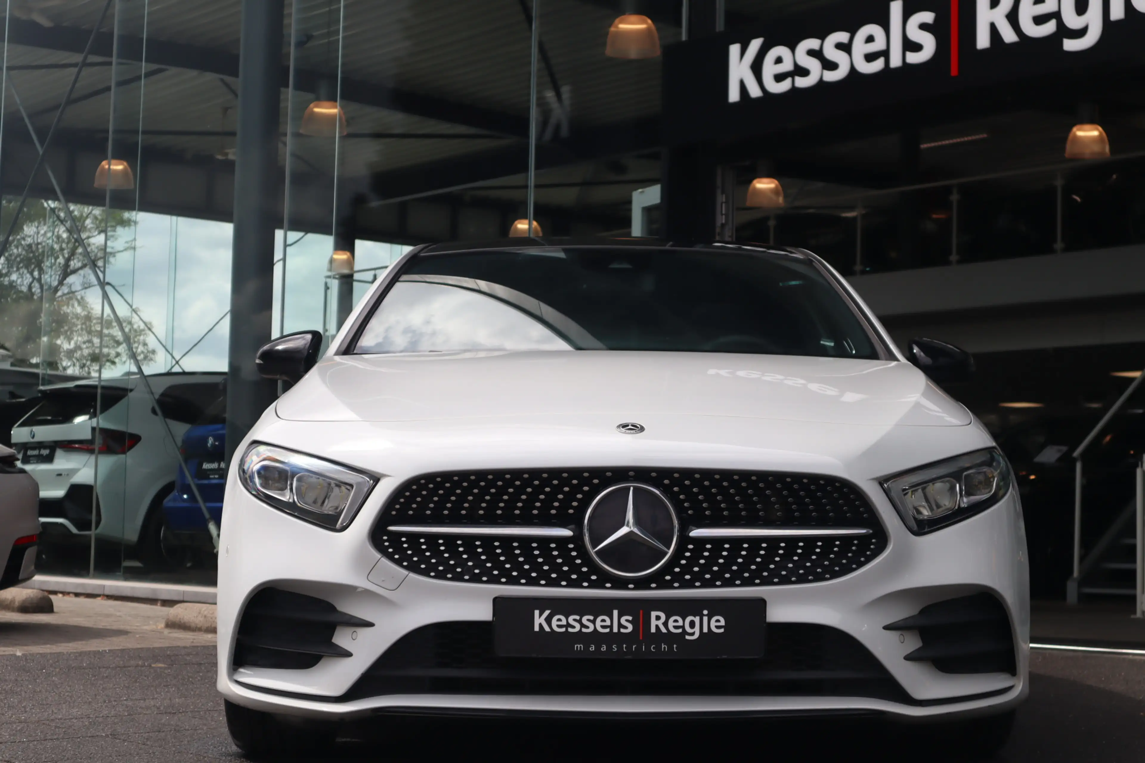 Mercedes-Benz A 200 AMG Pano Sfeerverlichting Burmester Camera Widescr — photo 21